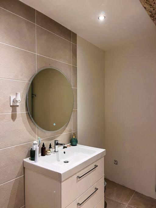 Appartement Charmant Et Calme Dans L'Herault Poussan エクステリア 写真